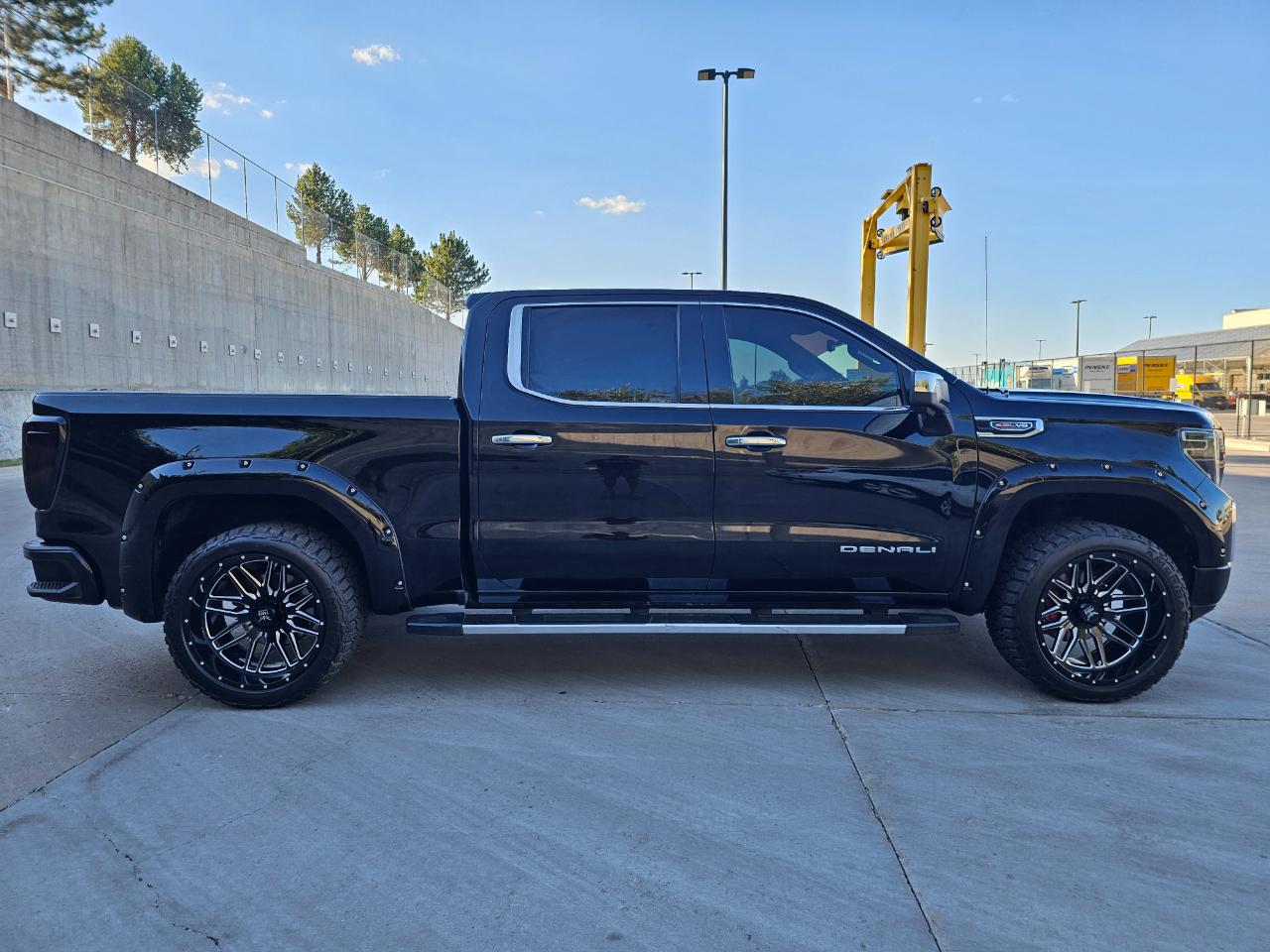 GMC Sierra 1500 4WD Crew Cab 147" Denali 2020