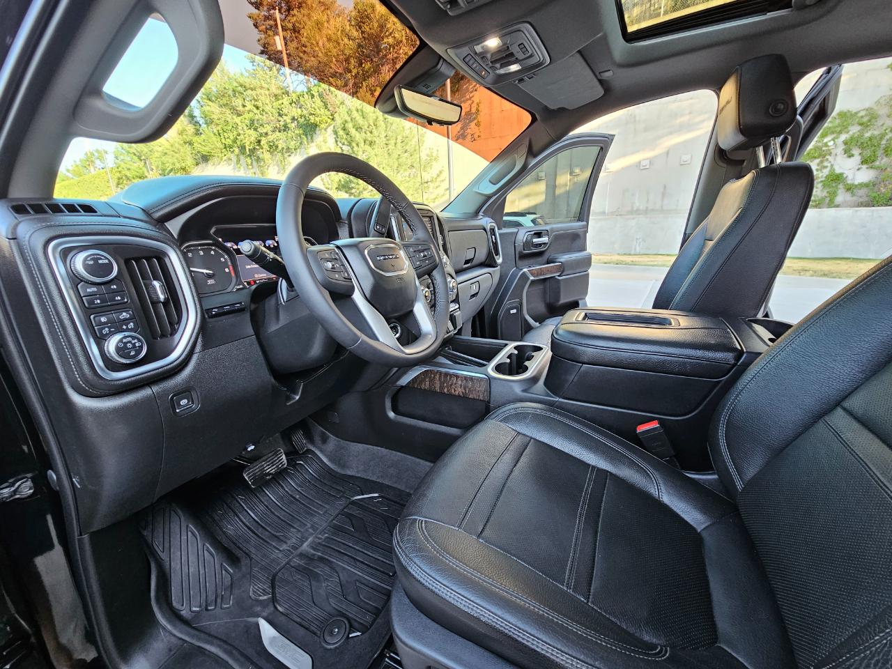 GMC Sierra 1500 4WD Crew Cab 147" Denali 2020