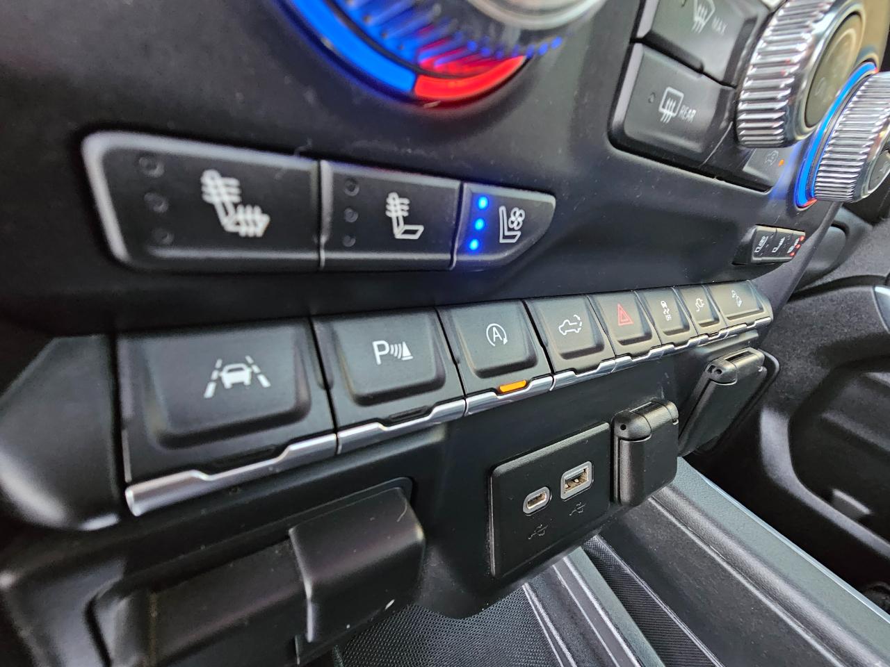 GMC Sierra 1500 4WD Crew Cab 147" Denali 2020