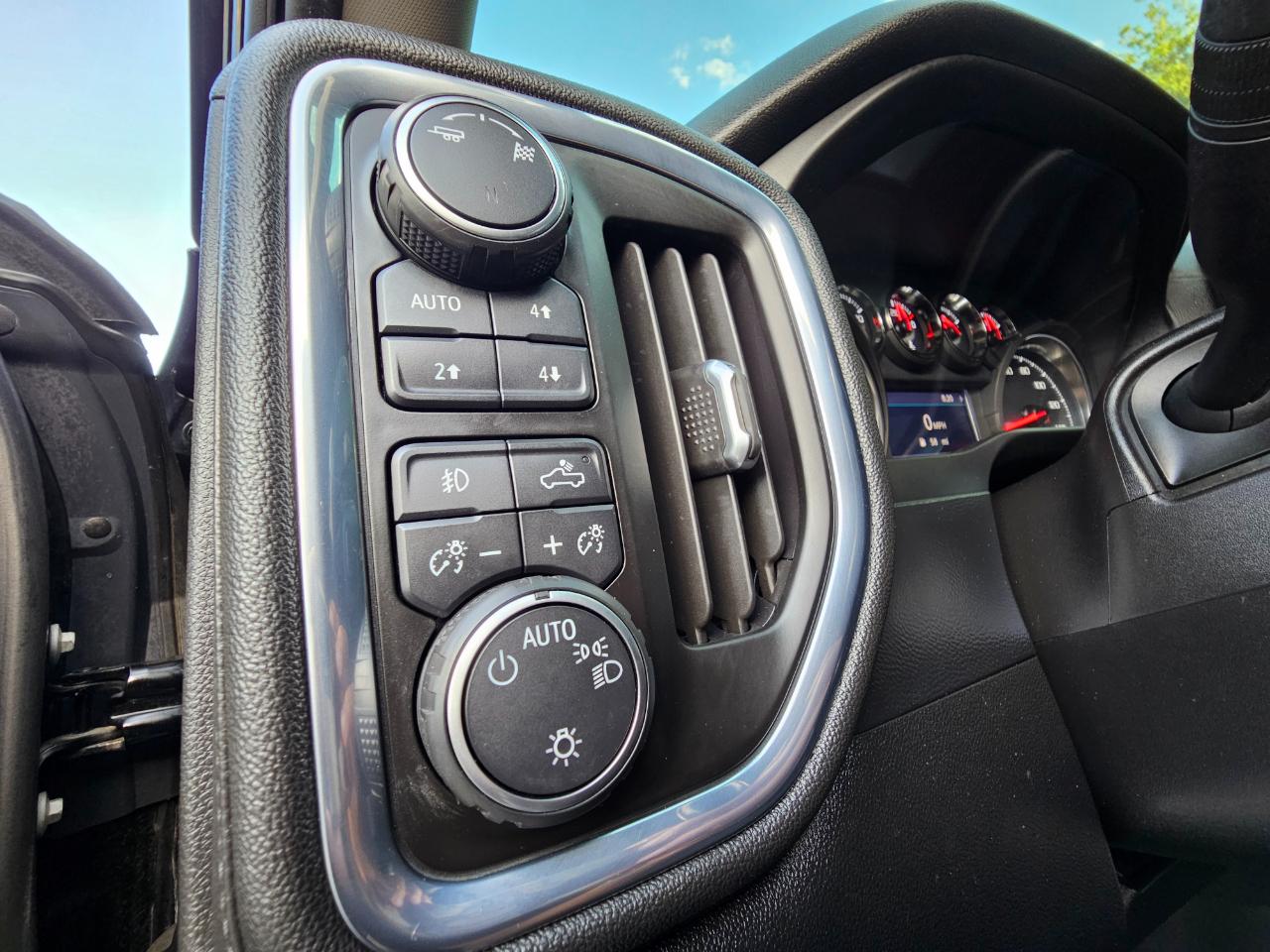 Chevrolet Silverado 1500 4WD Crew Cab 157" LT Trail Boss 2019