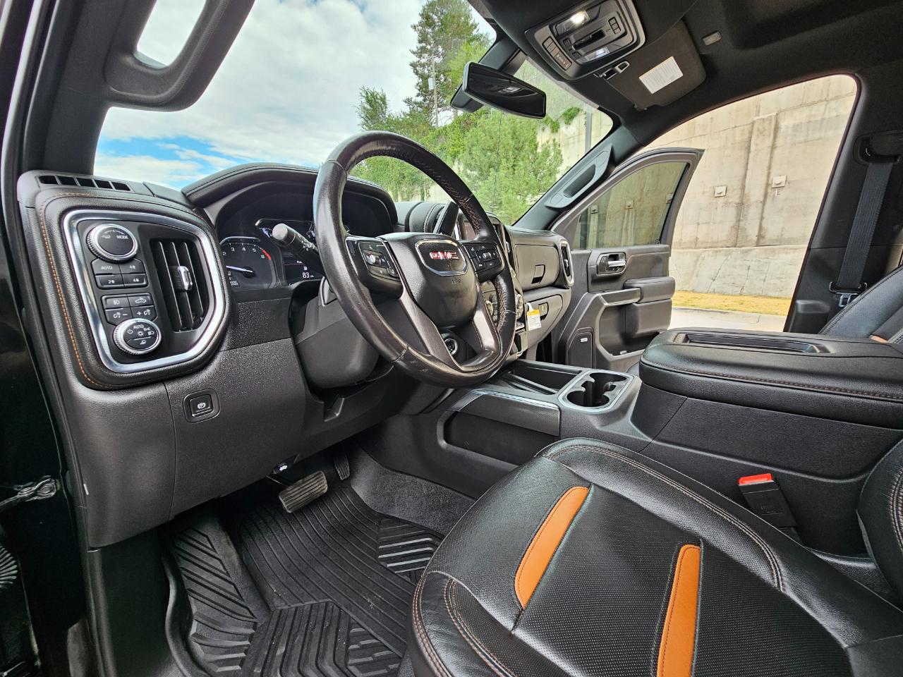 GMC Sierra 1500 4WD Crew Cab 147" AT4 2020