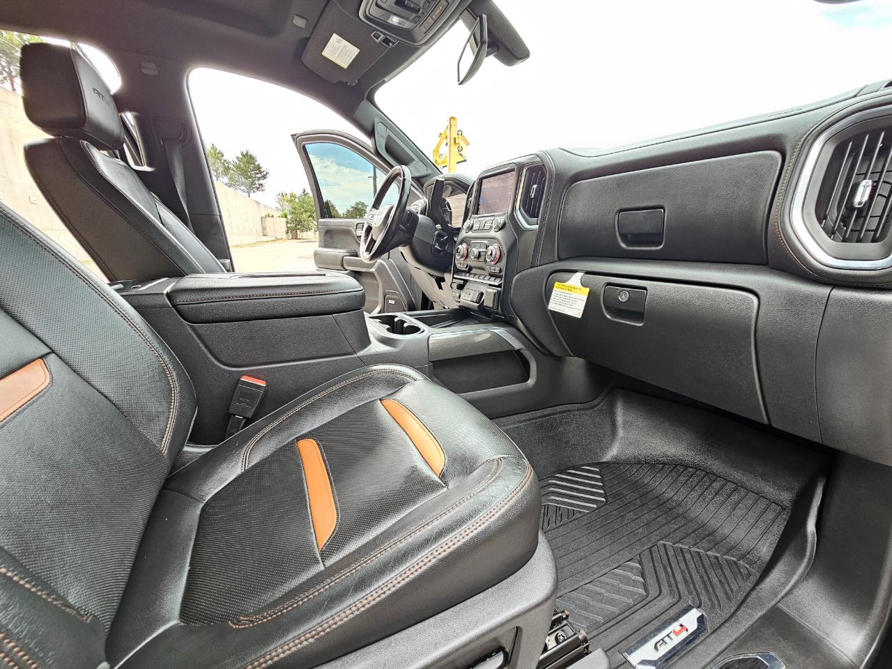 GMC Sierra 1500 4WD Crew Cab 147" AT4 2020