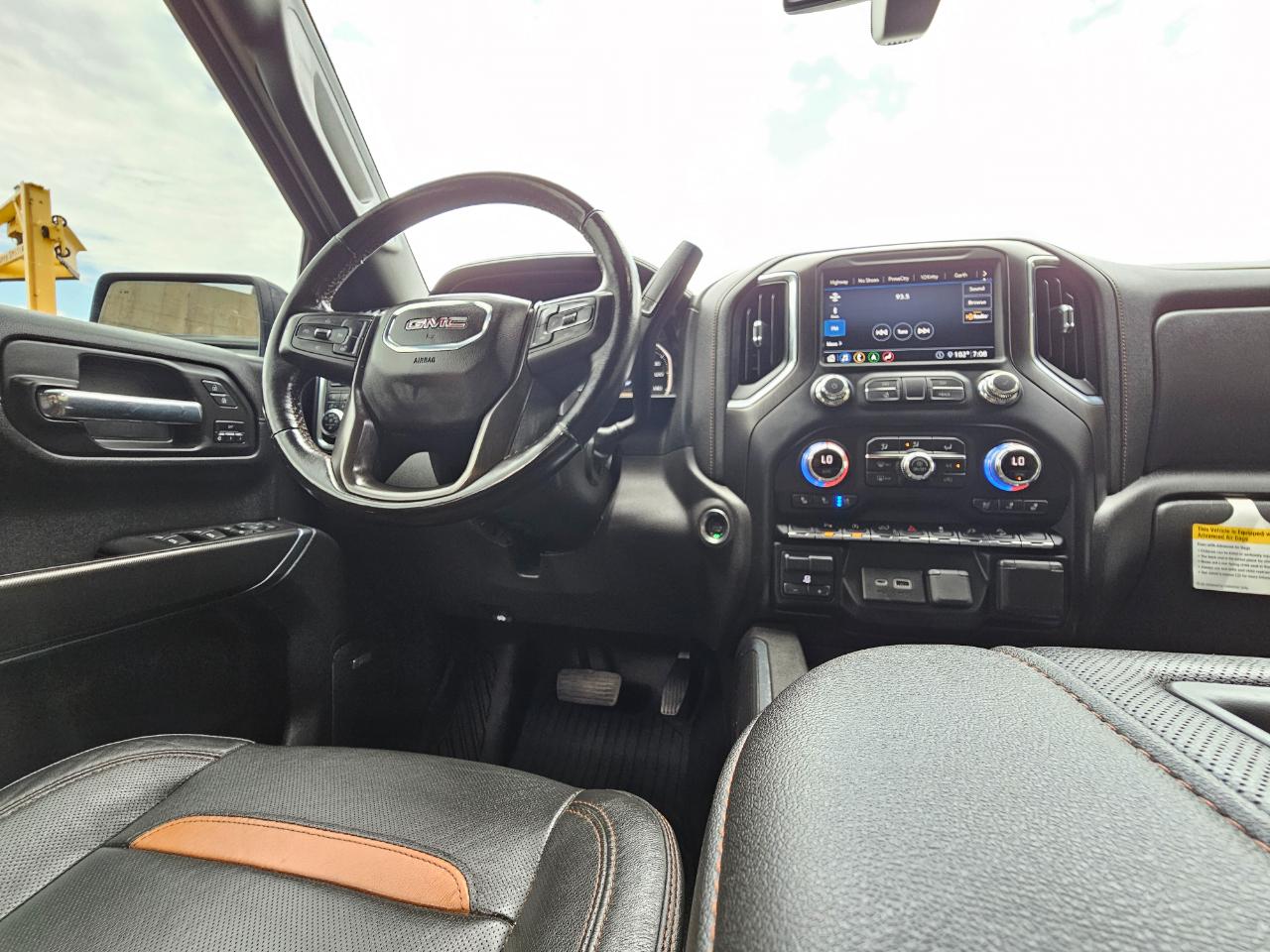 GMC Sierra 1500 4WD Crew Cab 147" AT4 2020