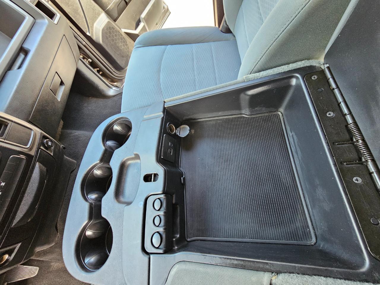 RAM 1500 4WD Crew Cab 140.5" Express 2015