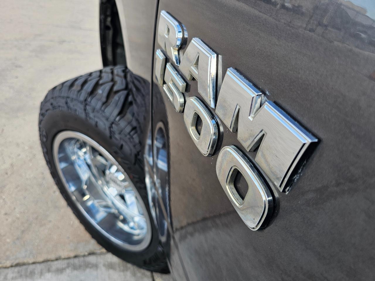 RAM 1500 4WD Crew Cab 140.5" Express 2015