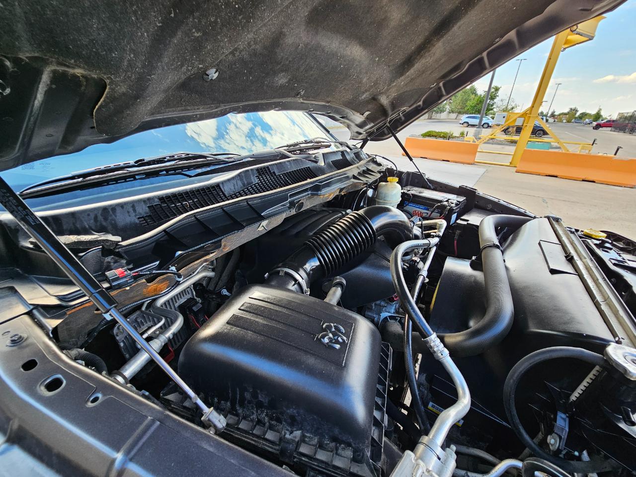 RAM 1500 4WD Crew Cab 140.5" Express 2015