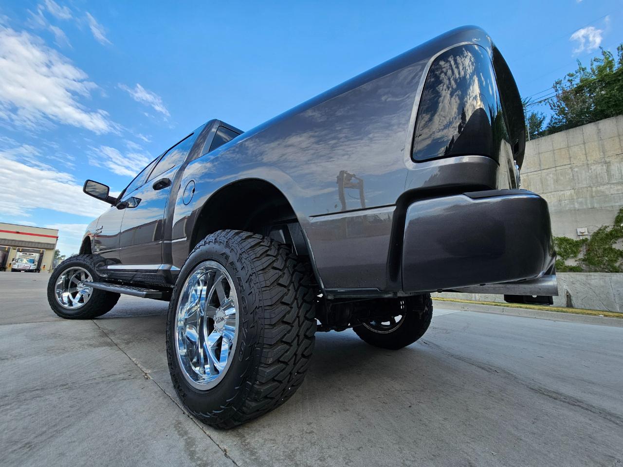 RAM 1500 4WD Crew Cab 140.5" Express 2015