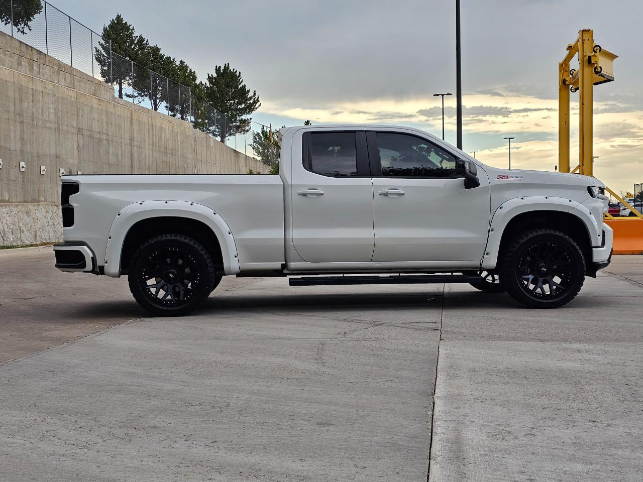 Chevrolet Silverado 1500 4WD Double Cab 147" RST 2020