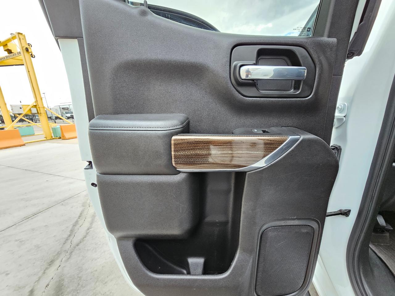 Chevrolet Silverado 1500 4WD Double Cab 147" RST 2020