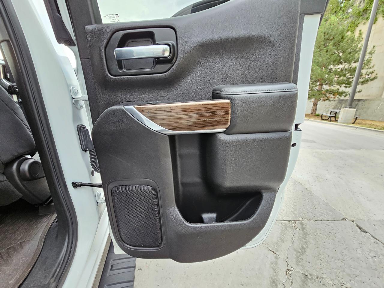 Chevrolet Silverado 1500 4WD Double Cab 147" RST 2020