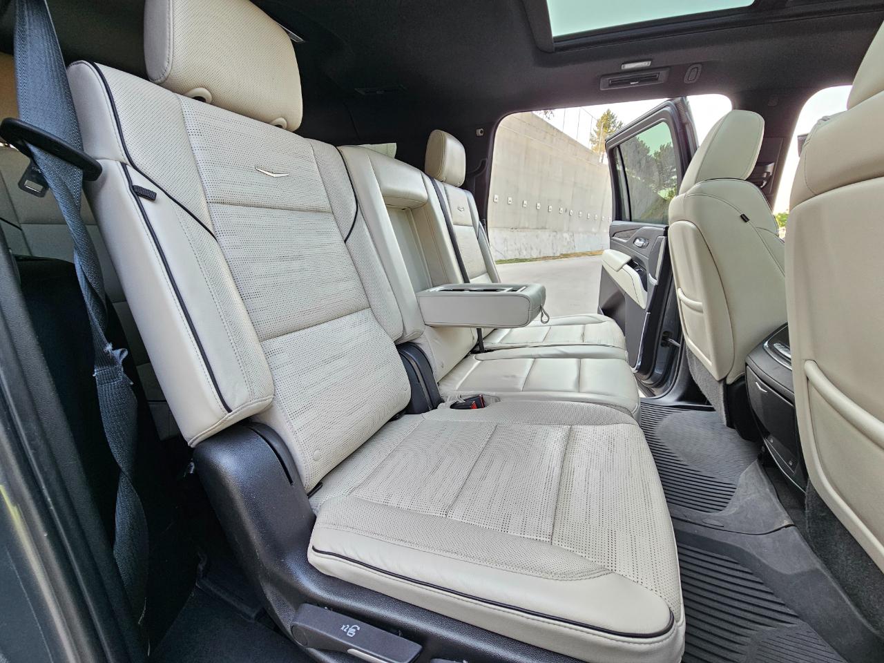 Cadillac Escalade ESV 4WD 4dr Sport 2022