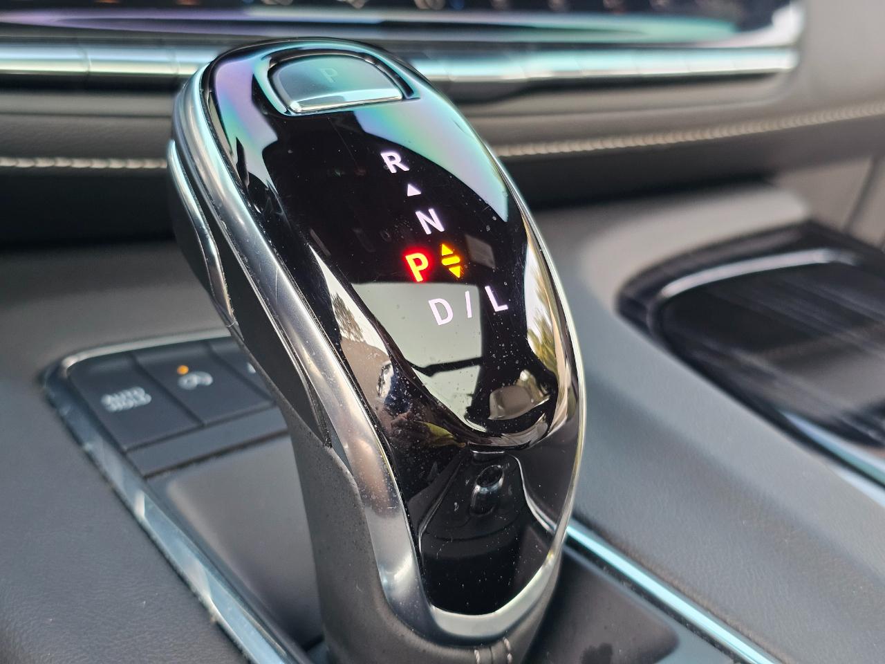 Cadillac Escalade ESV 4WD 4dr Sport 2022