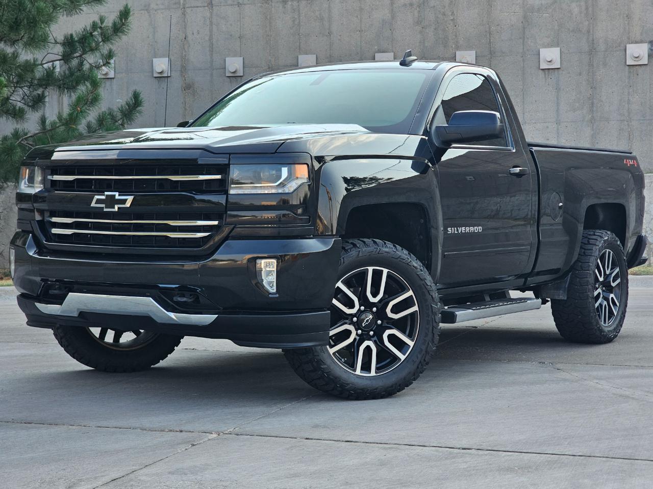 2018 Chevrolet Silverado 1500 4WD Reg Cab 119.0" LT w/1LT