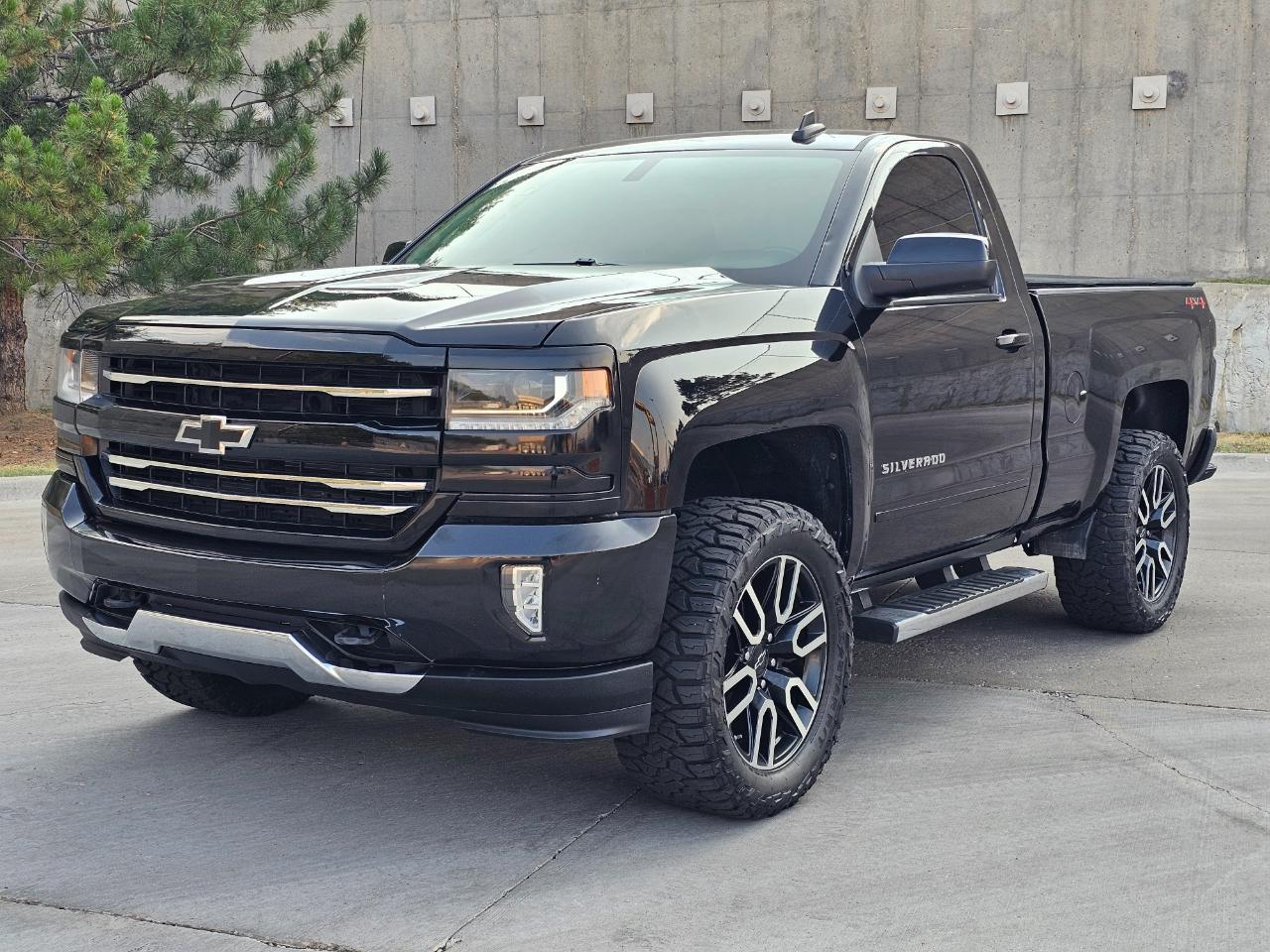 Chevrolet Silverado 1500 4WD Reg Cab 119.0" LT w/1LT 2018