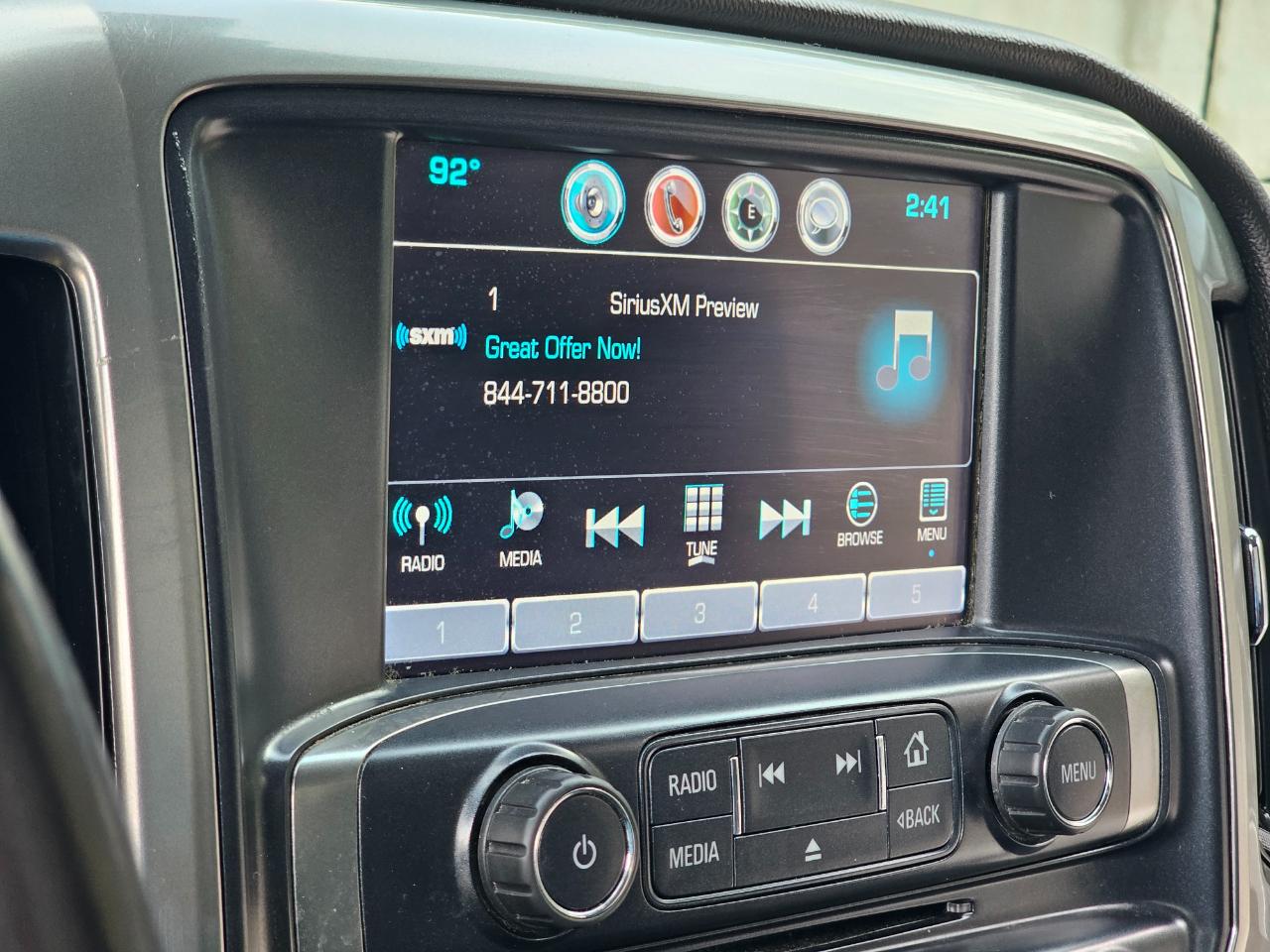 Chevrolet Silverado 1500 4WD Reg Cab 119.0" LT w/1LT 2018