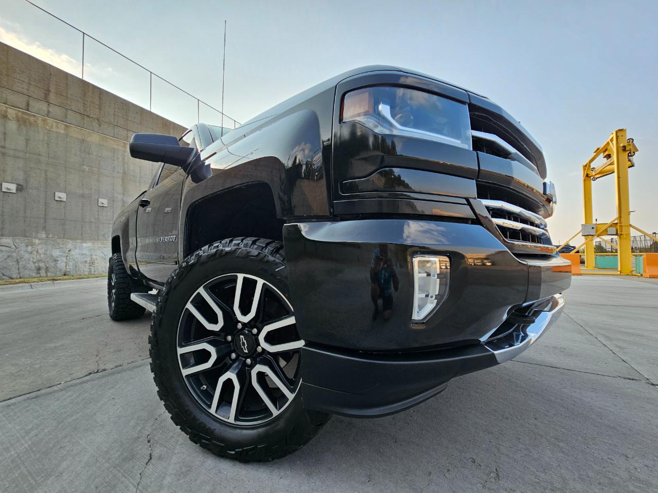 Chevrolet Silverado 1500 4WD Reg Cab 119.0" LT w/1LT 2018