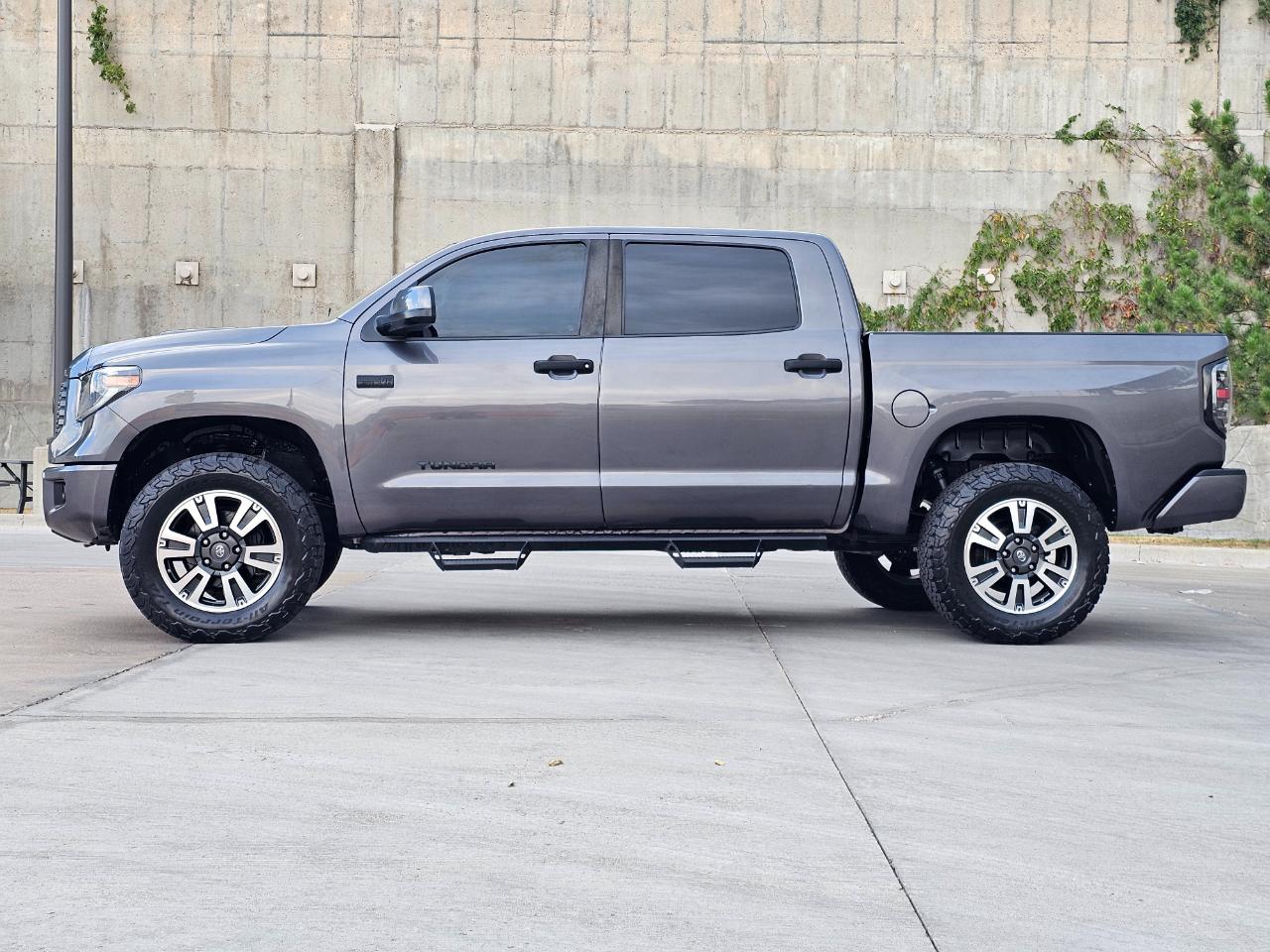 Toyota Tundra 4WD  2019