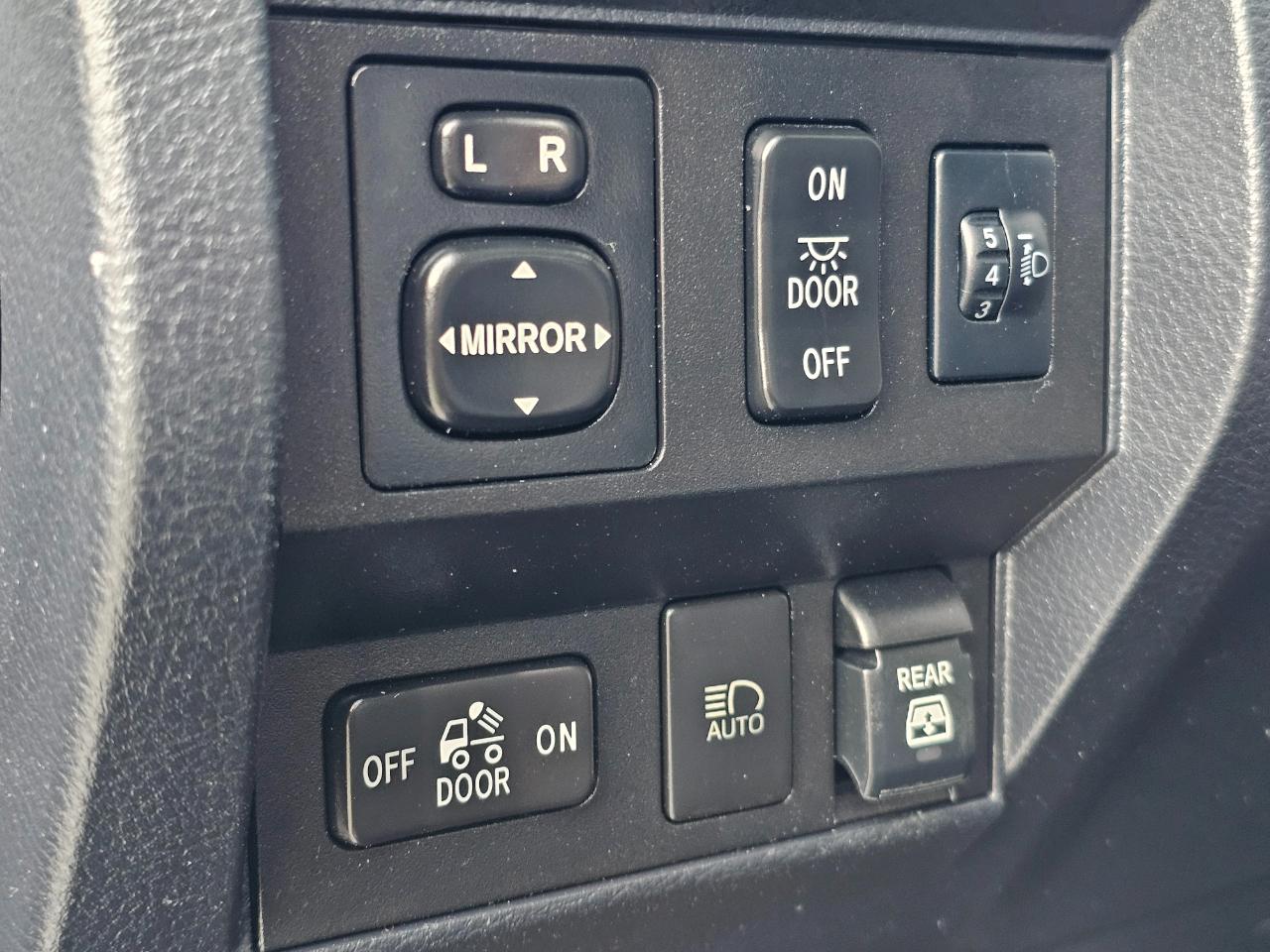 Toyota Tundra 4WD  2019