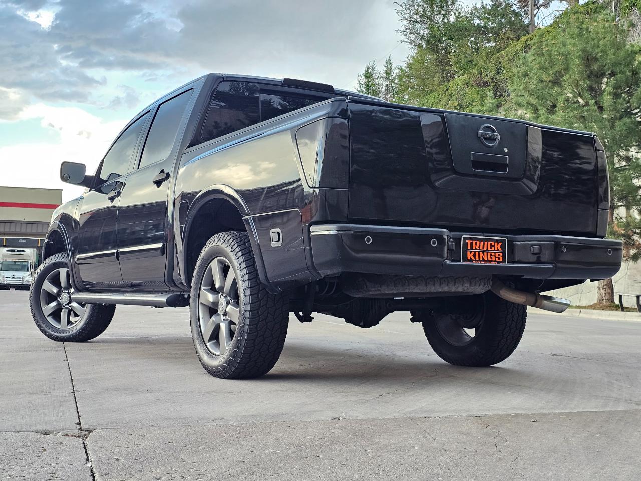 Nissan Titan 4WD Crew Cab SWB SV 2012