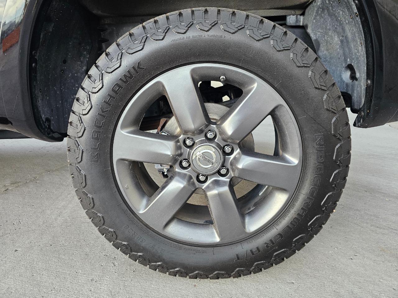 Nissan Titan 4WD Crew Cab SWB SV 2012