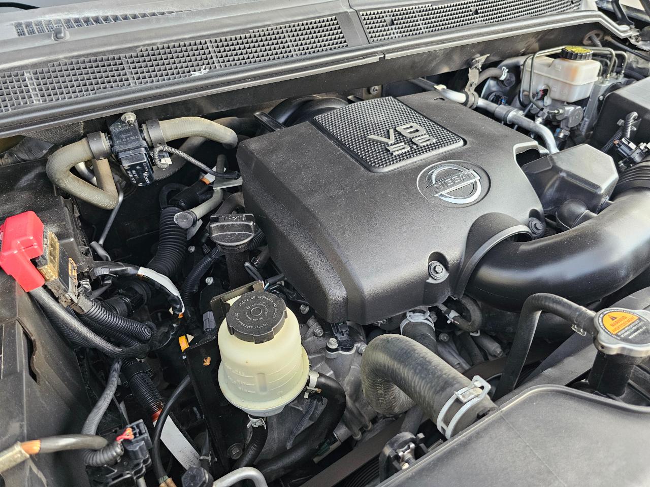 Nissan Titan 4WD Crew Cab SWB SV 2012