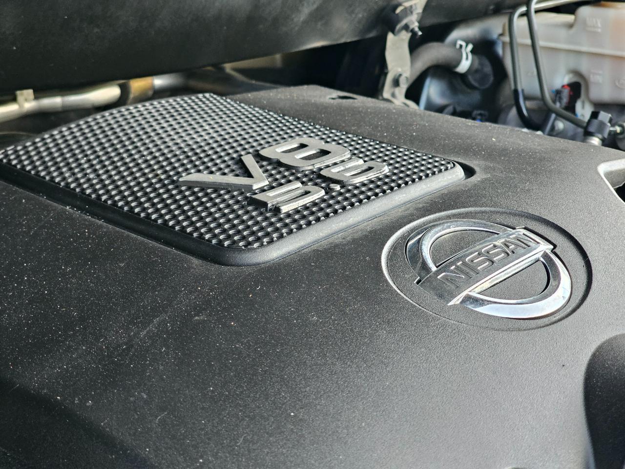 Nissan Titan 4WD Crew Cab SWB SV 2012