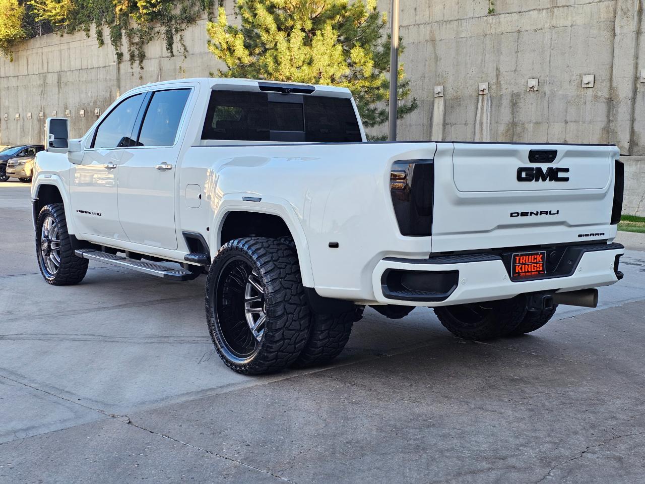 GMC Sierra 3500HD 4WD Crew Cab 172" Denali 2024