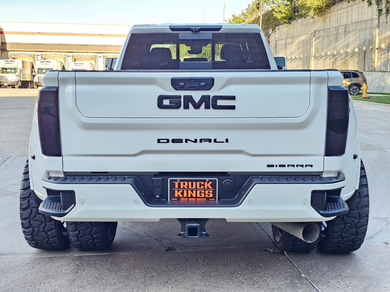 GMC Sierra 3500HD 4WD Crew Cab 172" Denali 2024