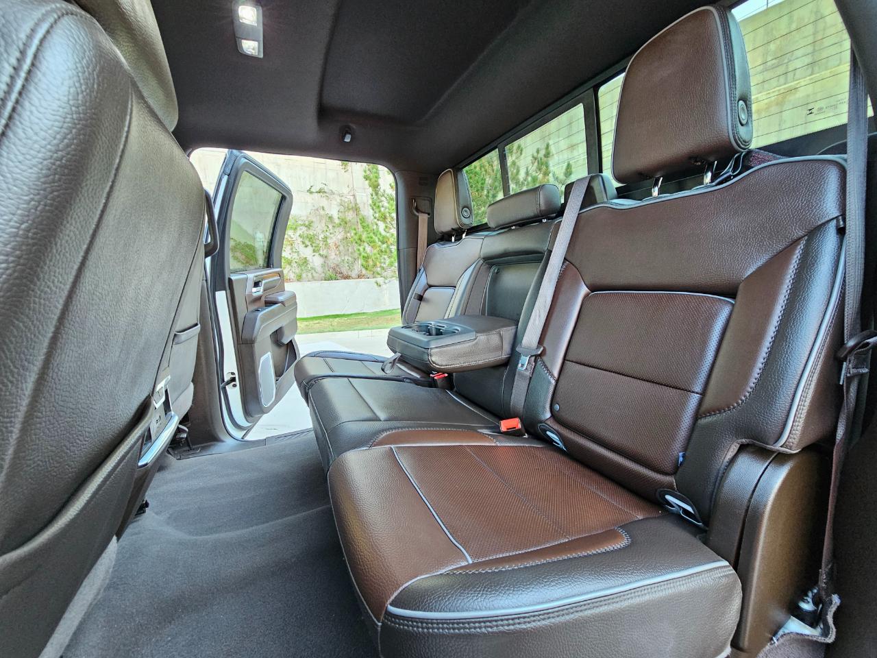 GMC Sierra 3500HD 4WD Crew Cab 172" Denali 2024