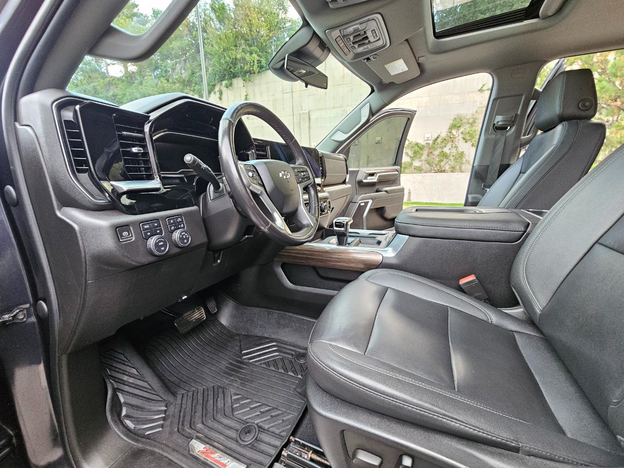 Chevrolet Silverado 1500 4WD Crew Cab 147" RST 2022
