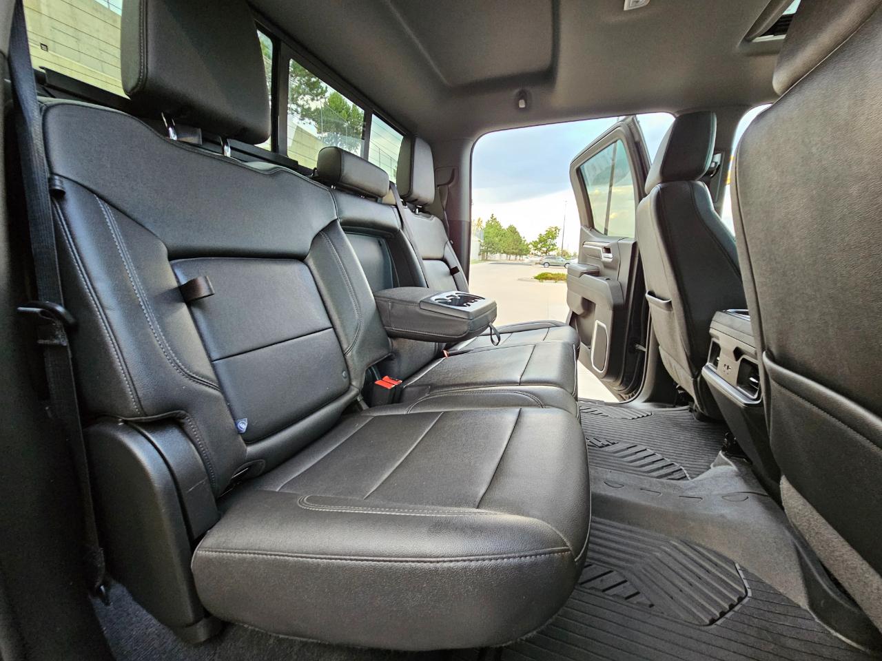 Chevrolet Silverado 1500 4WD Crew Cab 147" RST 2022