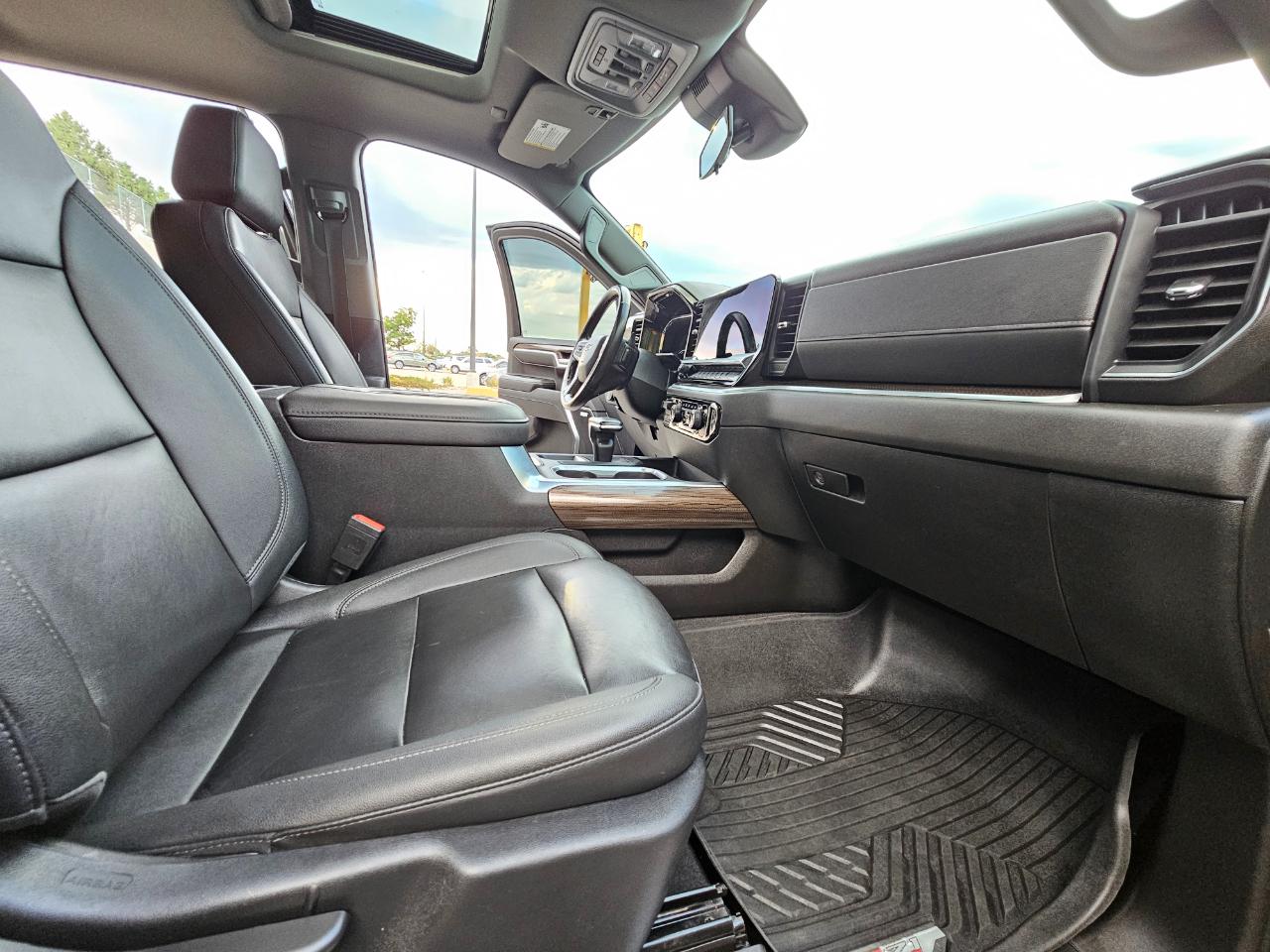 Chevrolet Silverado 1500 4WD Crew Cab 147" RST 2022