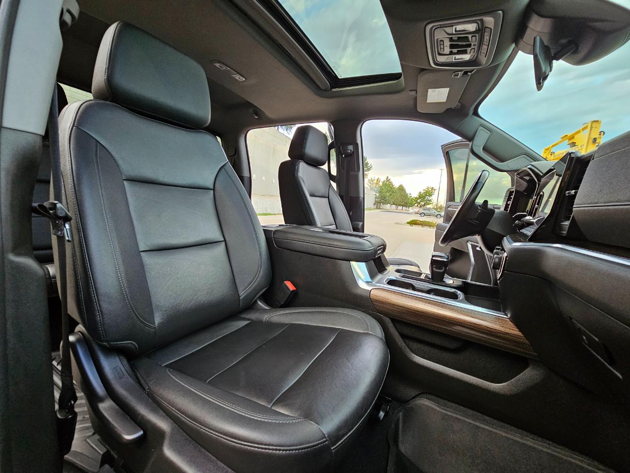 Chevrolet Silverado 1500 4WD Crew Cab 147" RST 2022