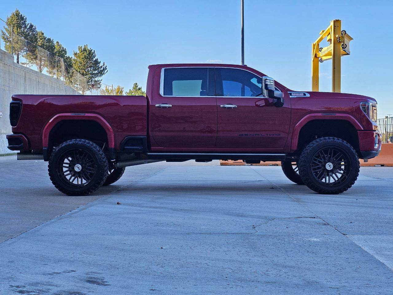 GMC Sierra 2500HD 4WD Crew Cab 159" Denali 2021