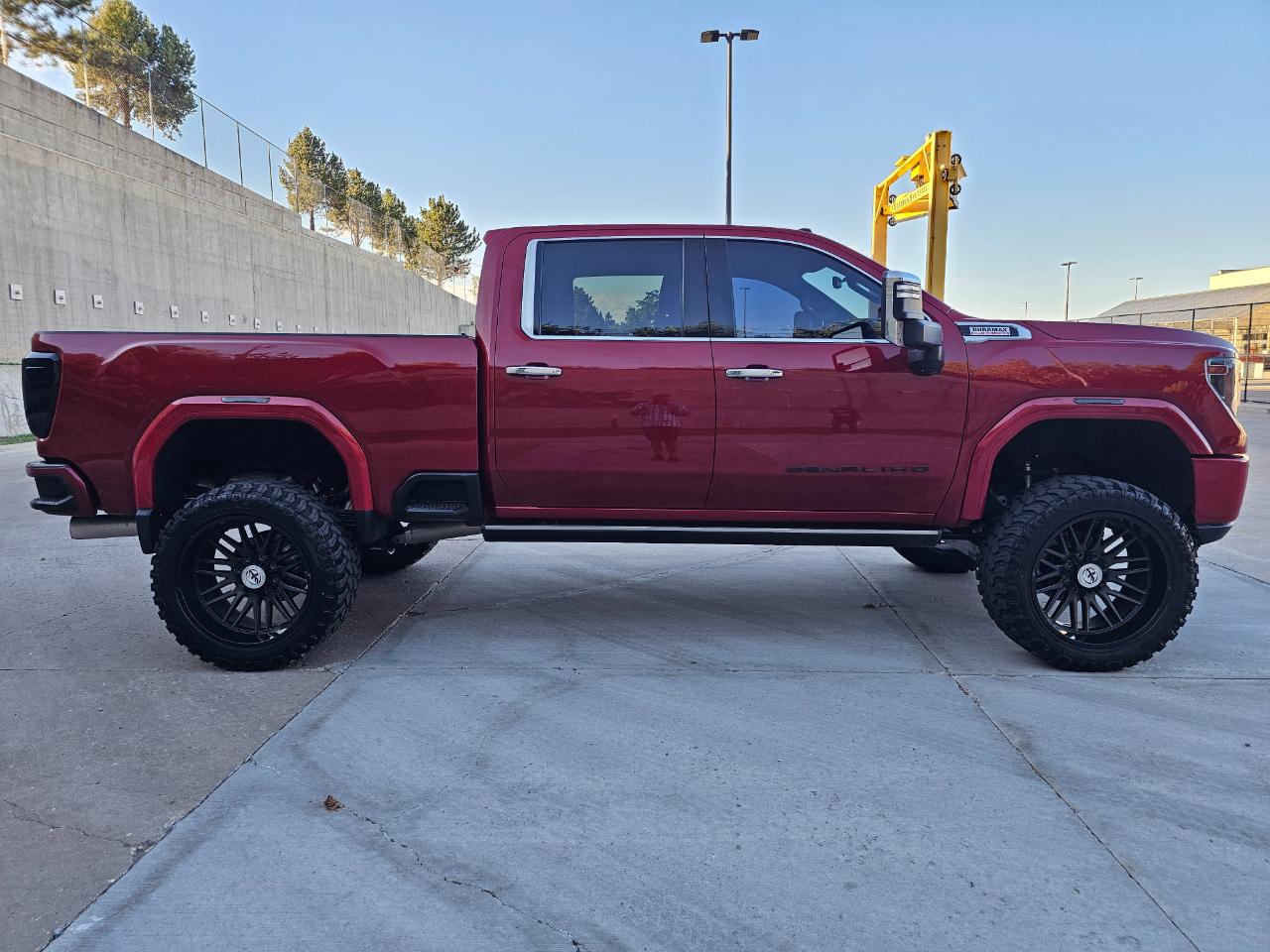 GMC Sierra 2500HD 4WD Crew Cab 159" Denali 2021