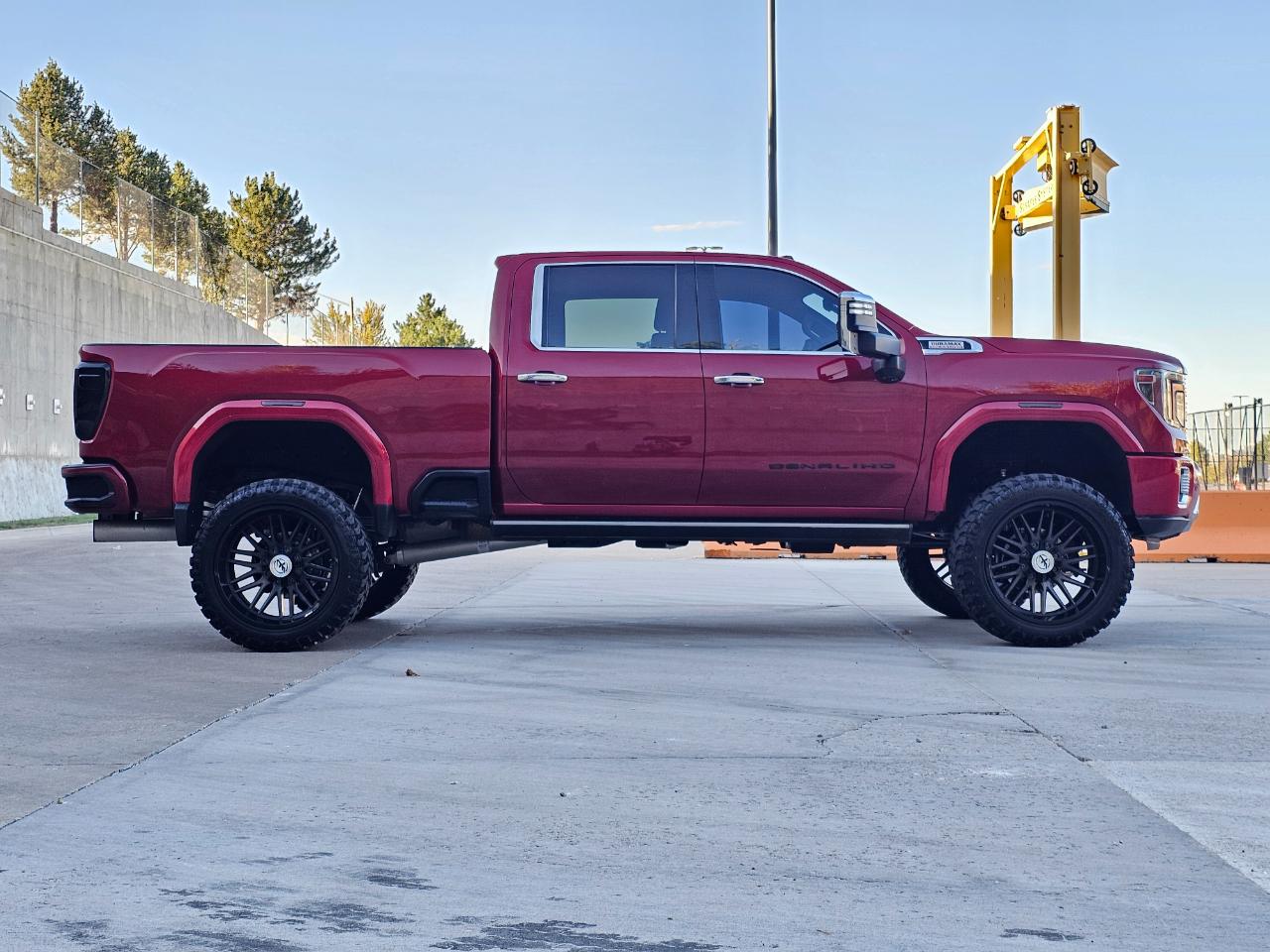 GMC Sierra 2500HD 4WD Crew Cab 159" Denali 2021