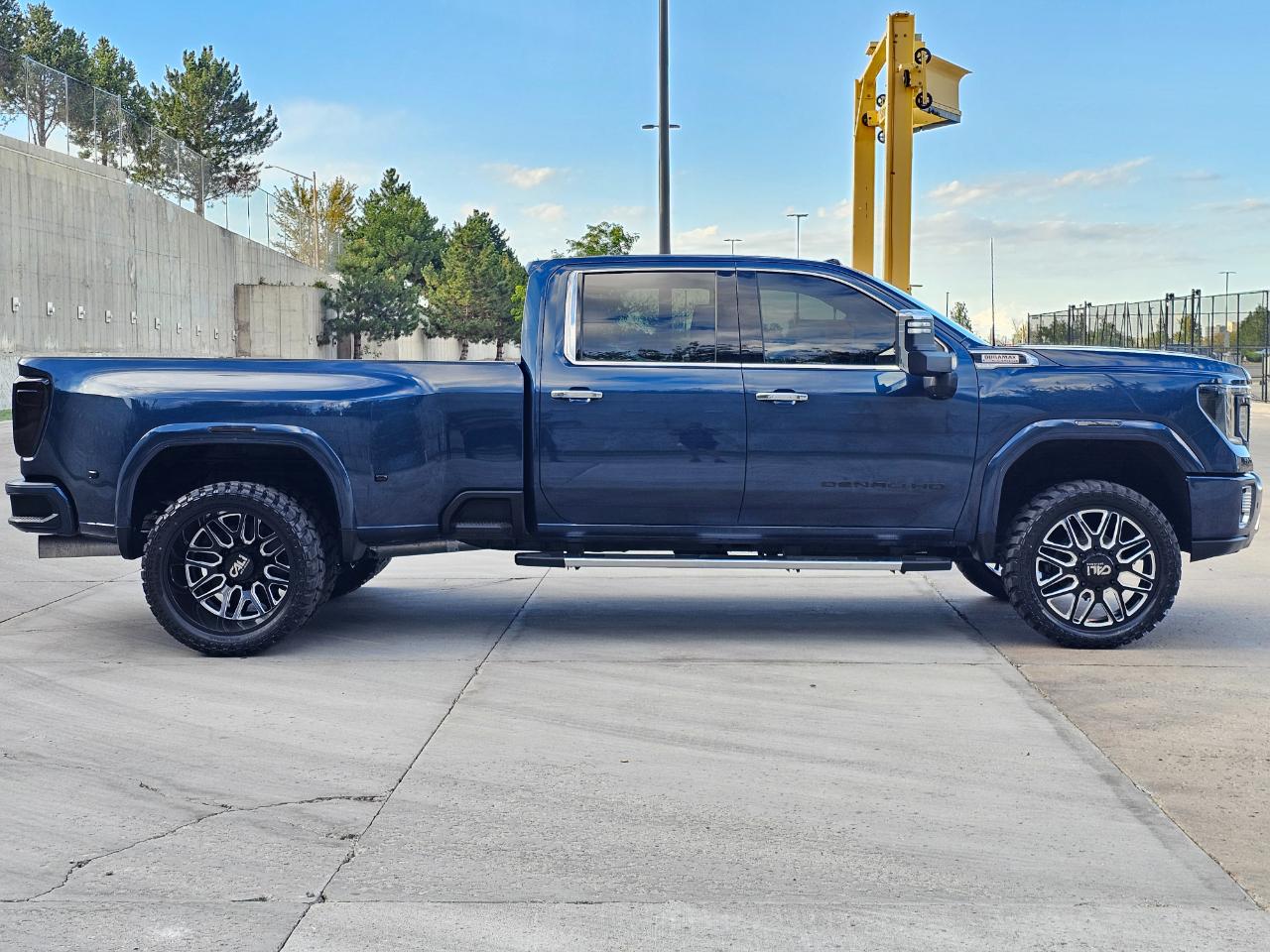 GMC Sierra 3500HD 4WD Crew Cab 172" Denali 2020