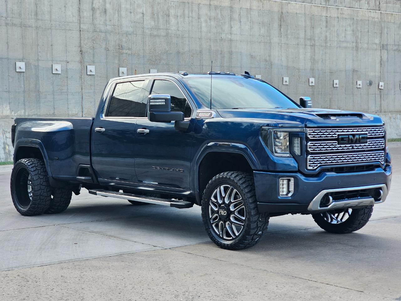 GMC Sierra 3500HD 4WD Crew Cab 172" Denali 2020