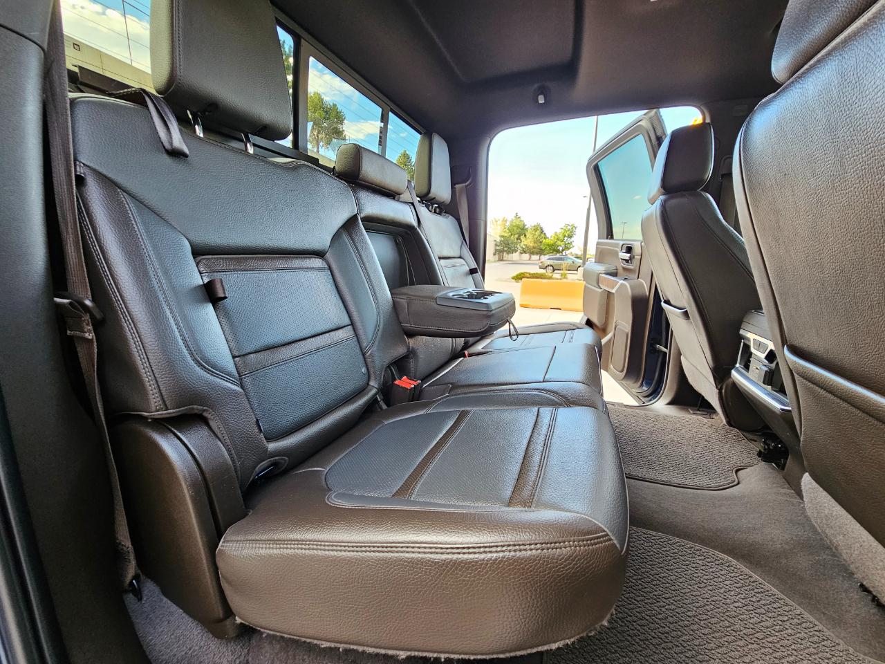 GMC Sierra 3500HD 4WD Crew Cab 172" Denali 2020
