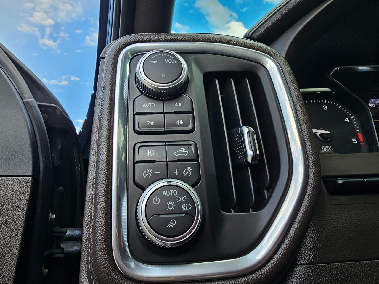 GMC Sierra 3500HD 4WD Crew Cab 172" Denali 2020