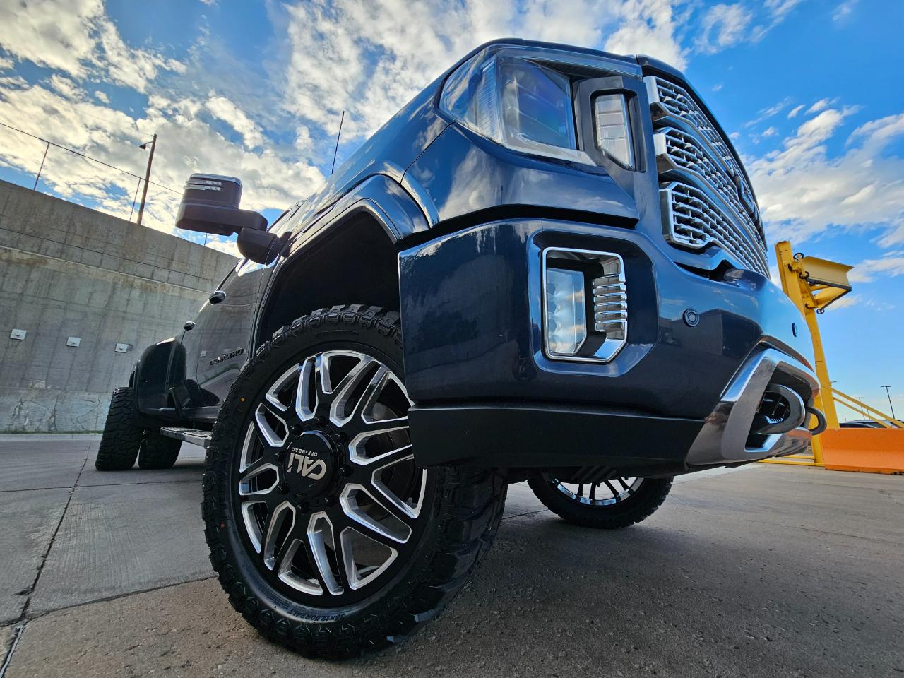GMC Sierra 3500HD 4WD Crew Cab 172" Denali 2020