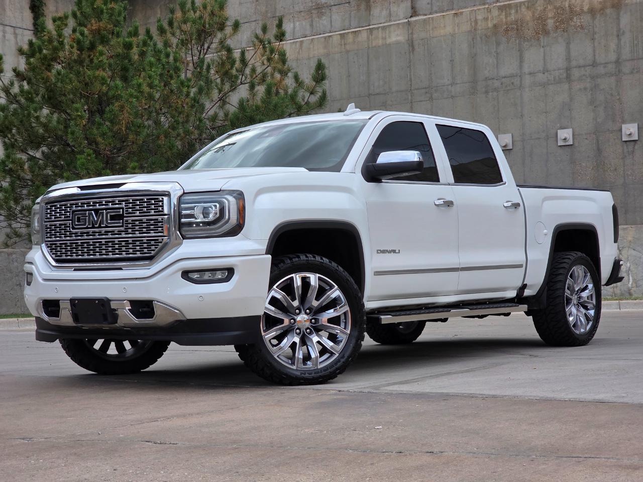 2017 GMC Sierra 1500 4WD Crew Cab 143.5" Denali