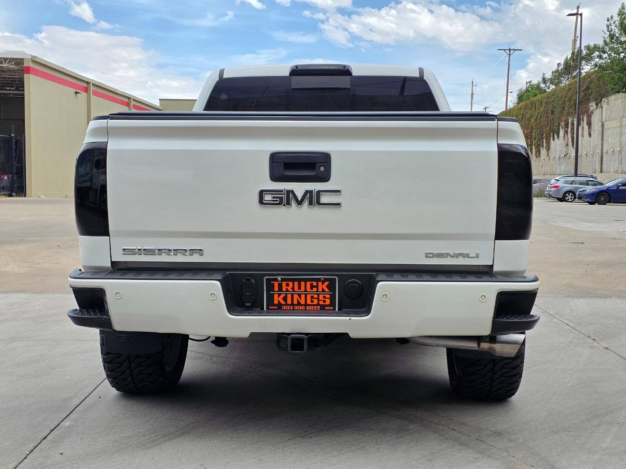 GMC Sierra 1500 4WD Crew Cab 143.5" Denali 2017