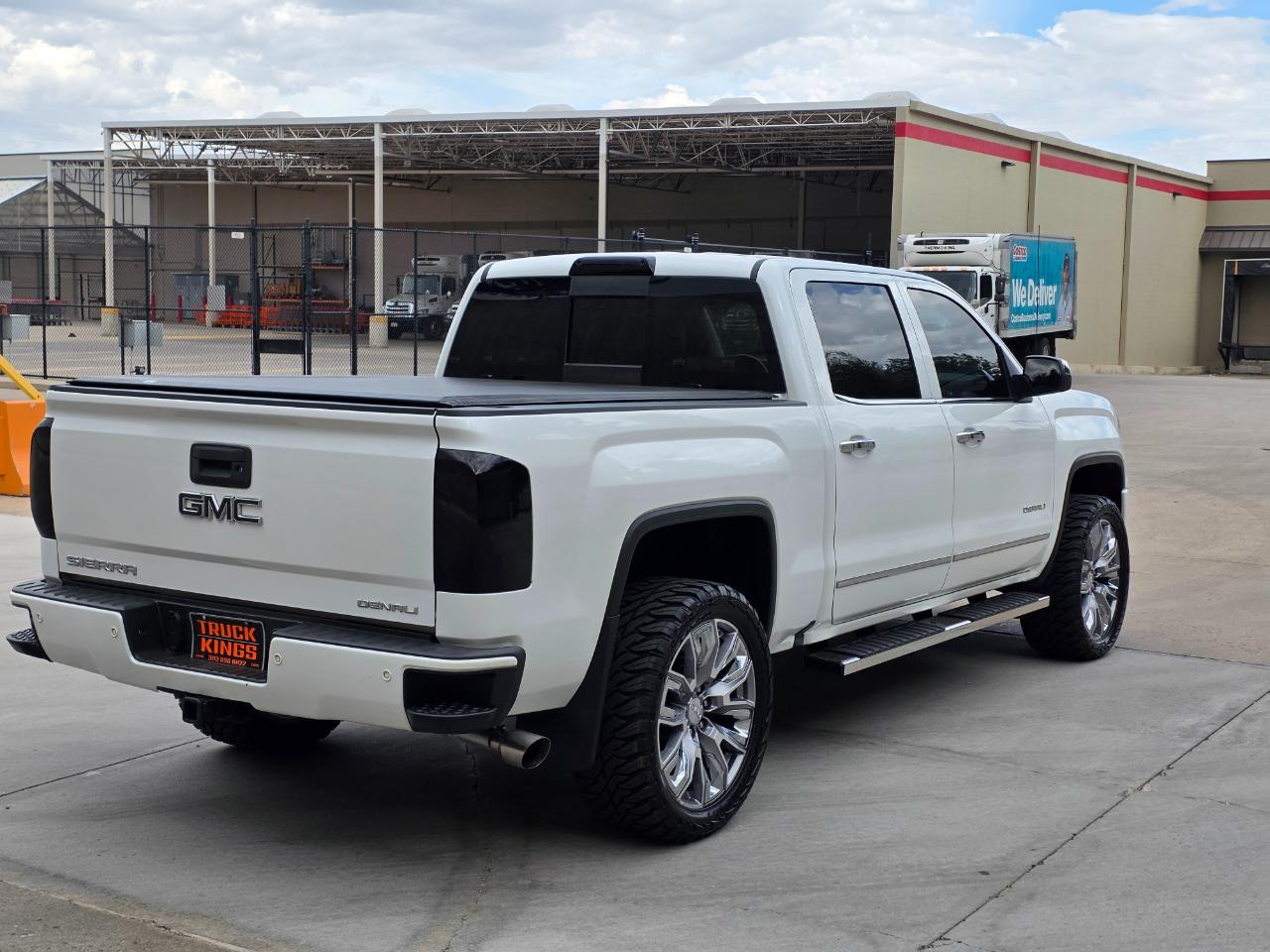 GMC Sierra 1500 4WD Crew Cab 143.5" Denali 2017