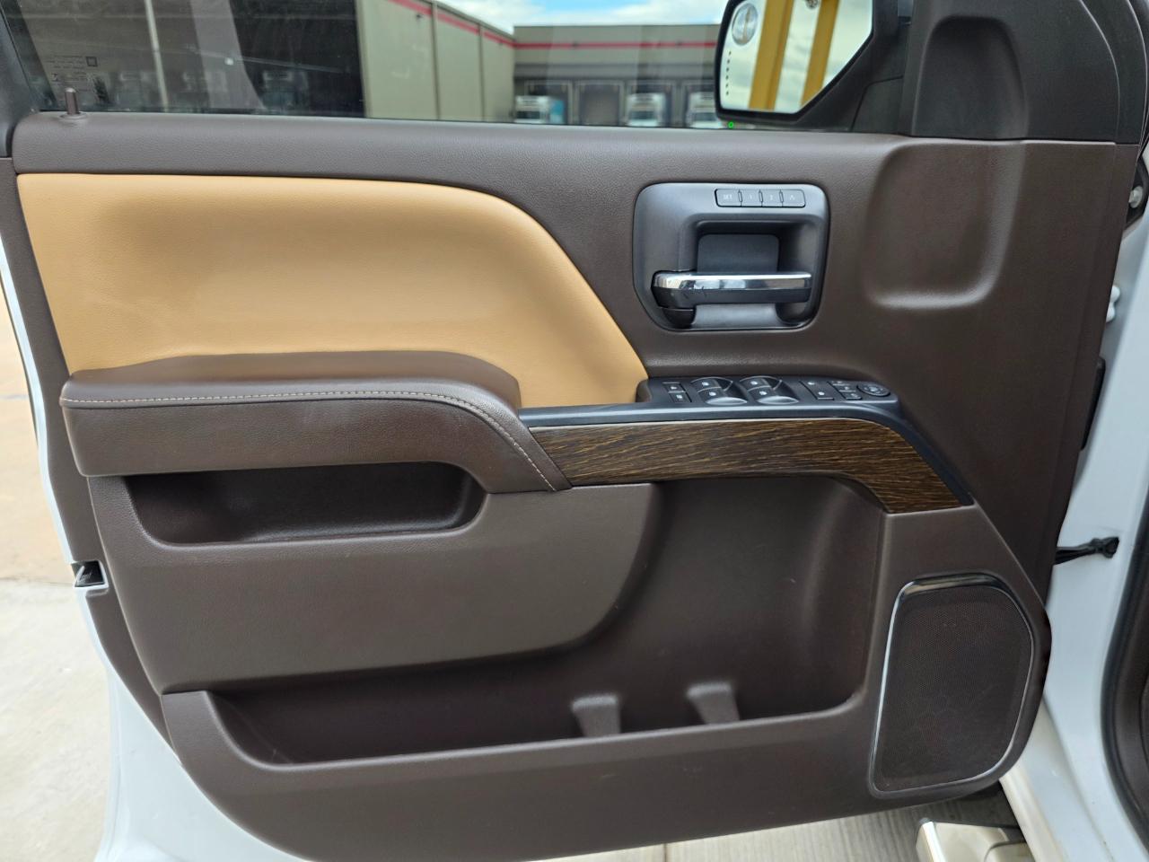 GMC Sierra 1500 4WD Crew Cab 143.5" Denali 2017