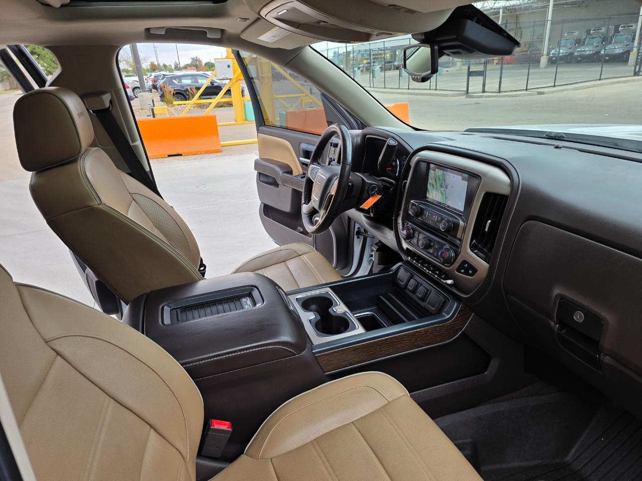 GMC Sierra 1500 4WD Crew Cab 143.5" Denali 2017