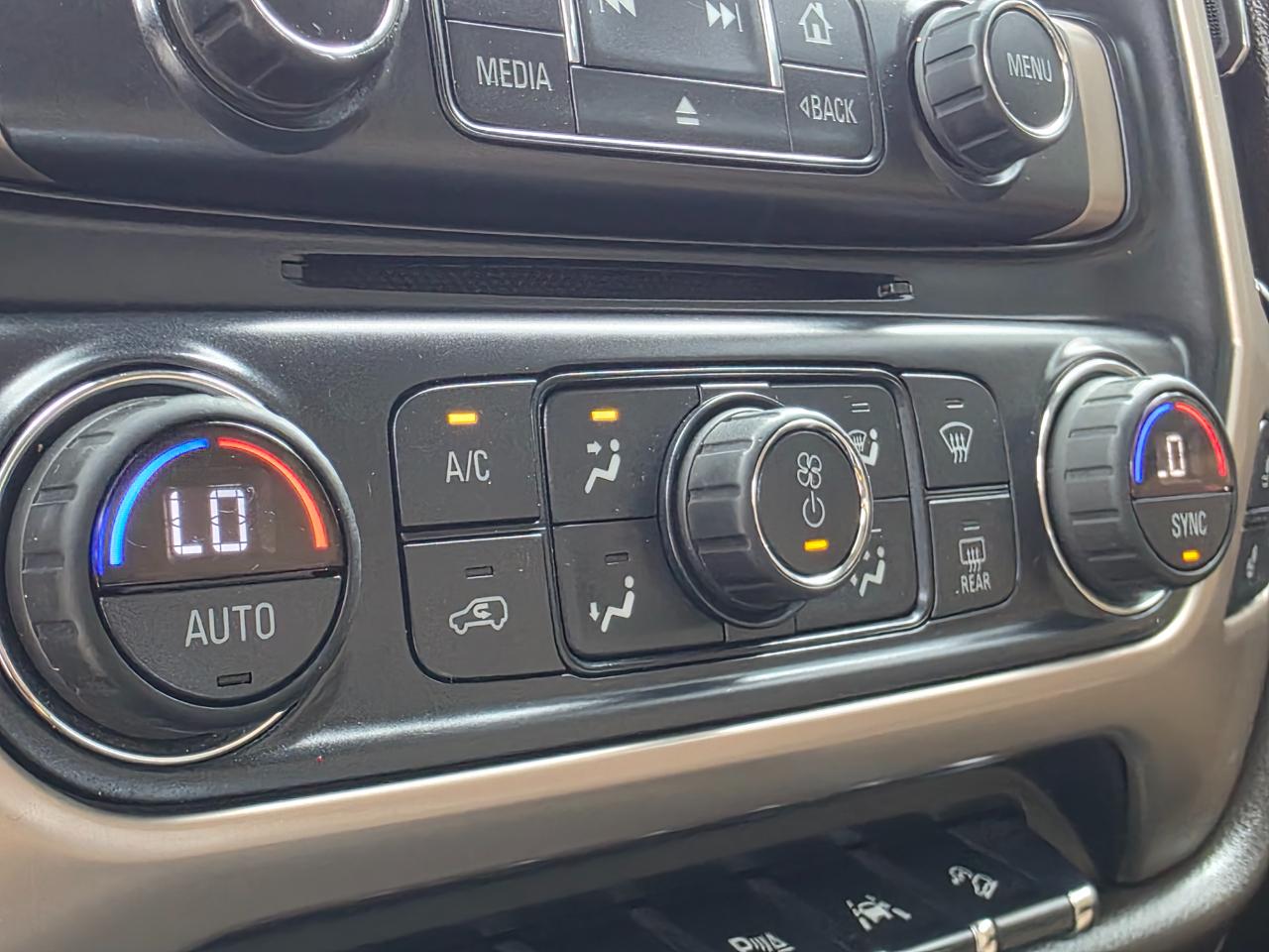 GMC Sierra 1500 4WD Crew Cab 143.5" Denali 2017