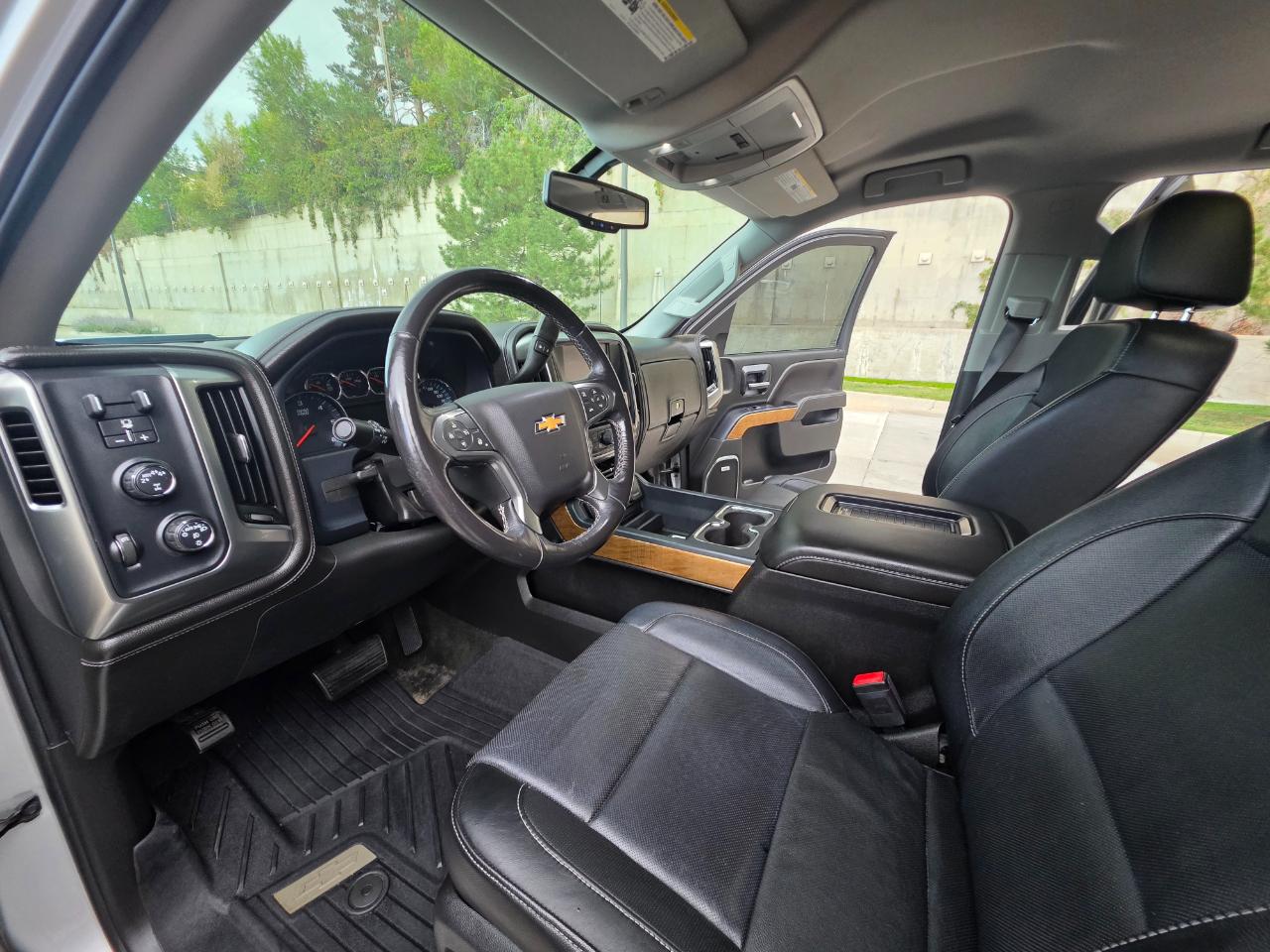 Chevrolet Silverado 1500 4WD Crew Cab 143.5" LTZ w/1LZ 2018