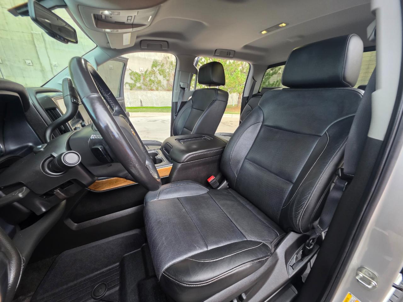 Chevrolet Silverado 1500 4WD Crew Cab 143.5" LTZ w/1LZ 2018