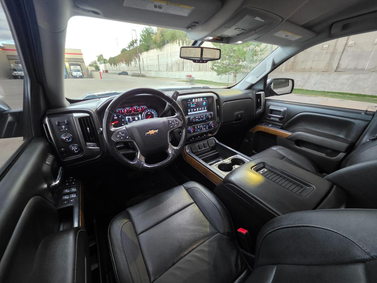 Chevrolet Silverado 1500 4WD Crew Cab 143.5" LTZ w/1LZ 2018